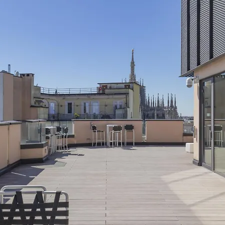 San Babila Duomo View With Shared Rooftop Terrace-3